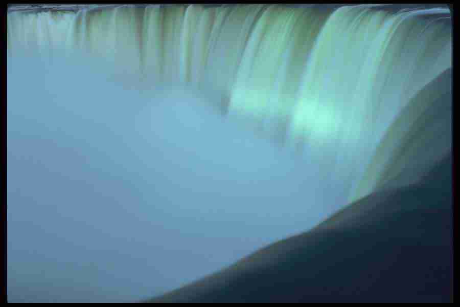 Spectacular Waterfalls - Corel Professional Photos ></a>
<script language=JavaScript> 
  var txt = 