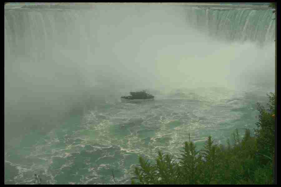 Spectacular Waterfalls - Corel Professional Photos ></a>
<script language=JavaScript> 
  var txt = 