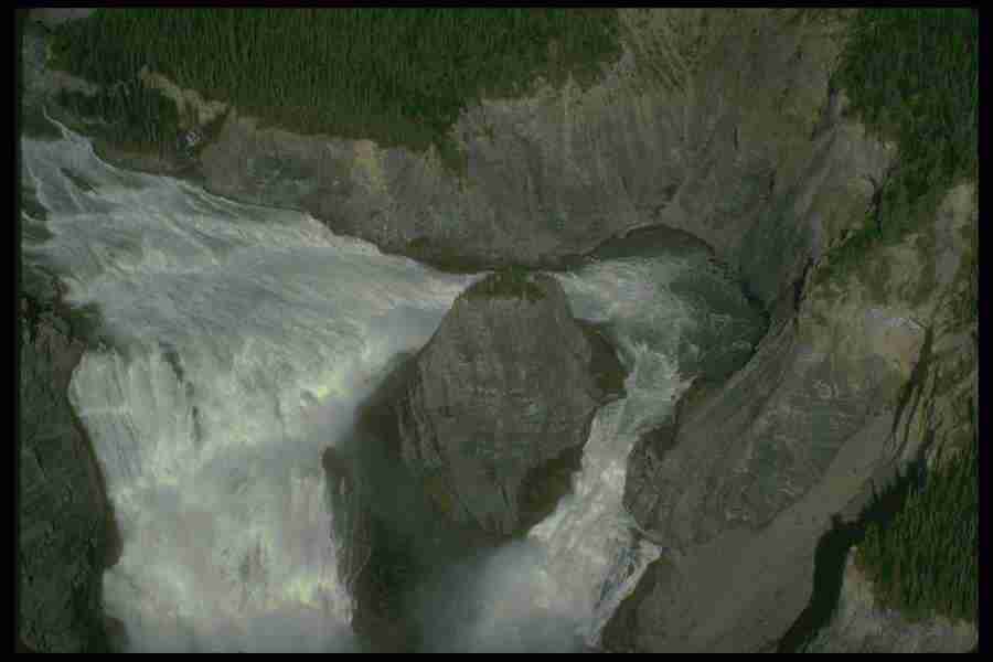 Spectacular Waterfalls - Corel Professional Photos ></a>
<script language=JavaScript> 
  var txt = 