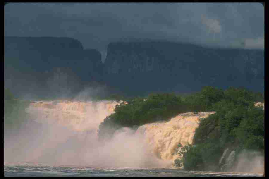 Spectacular Waterfalls - Corel Professional Photos ></a>
<script language=JavaScript> 
  var txt = 