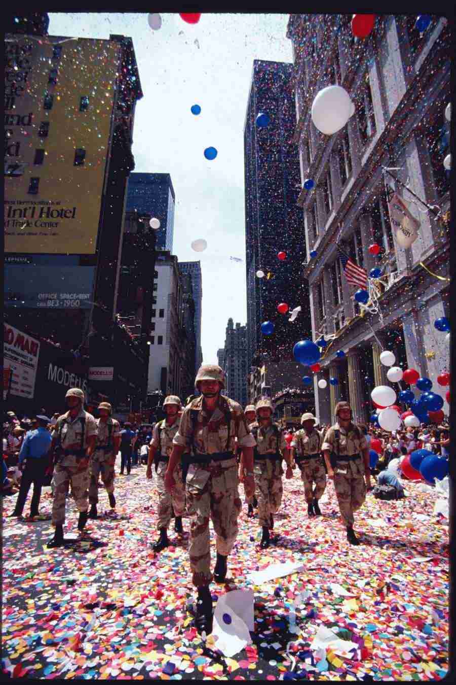 The Big Apple - Corel Professional Photos ></a>
<script language=JavaScript> 
  var txt = 