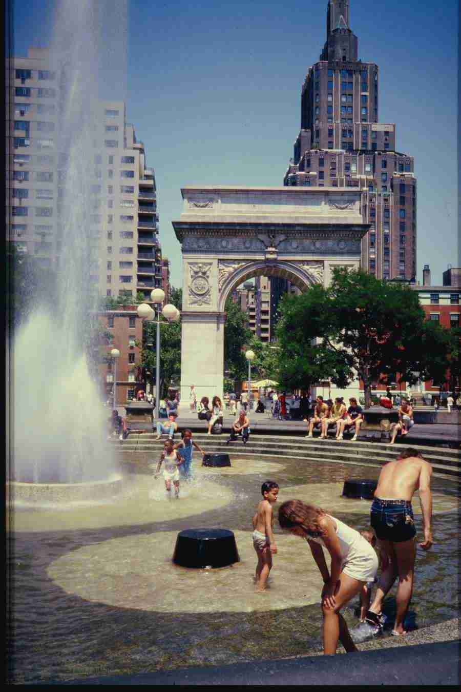 The Big Apple - Corel Professional Photos ></a>
<script language=JavaScript> 
  var txt = 