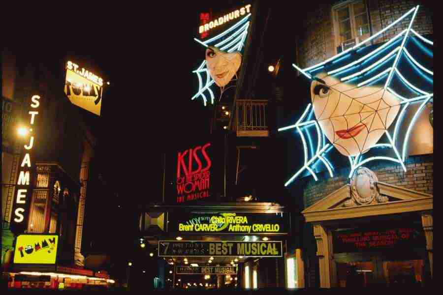 The Big Apple - Corel Professional Photos ></a>
<script language=JavaScript> 
  var txt = 