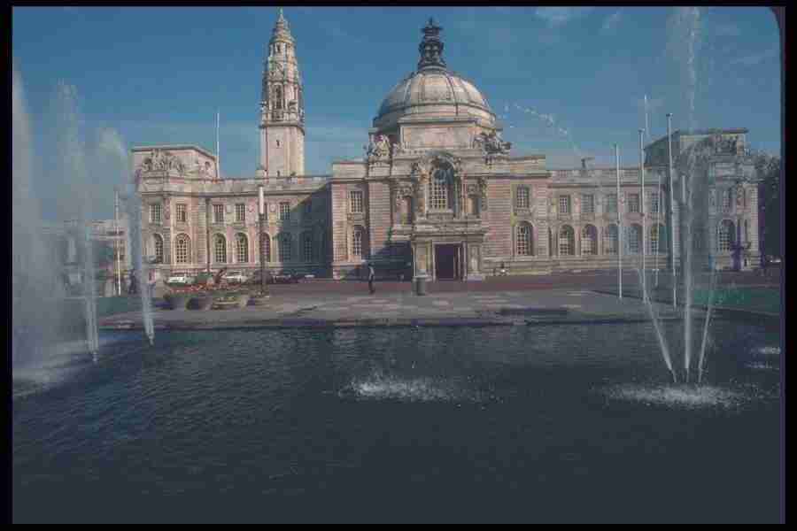 Wales - Corel Professional Photos ></a>
<script language=JavaScript> 
  var txt = 