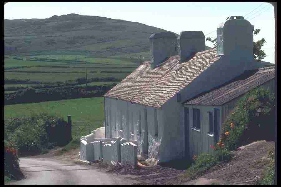 Wales - Corel Professional Photos ></a>
<script language=JavaScript> 
  var txt = 