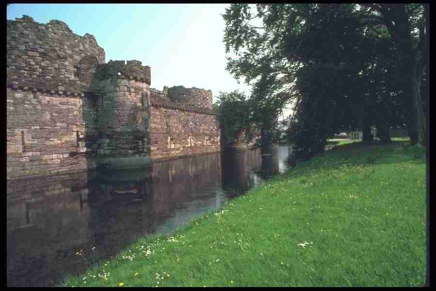 Wales - Corel Professional Photos ></a>
<script language=JavaScript> 
  var txt = 