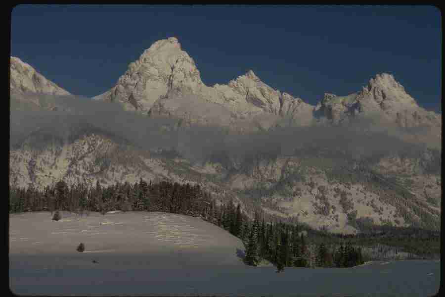 Winter - Corel Professional Photos ></a>
<script language=JavaScript> 
  var txt = 