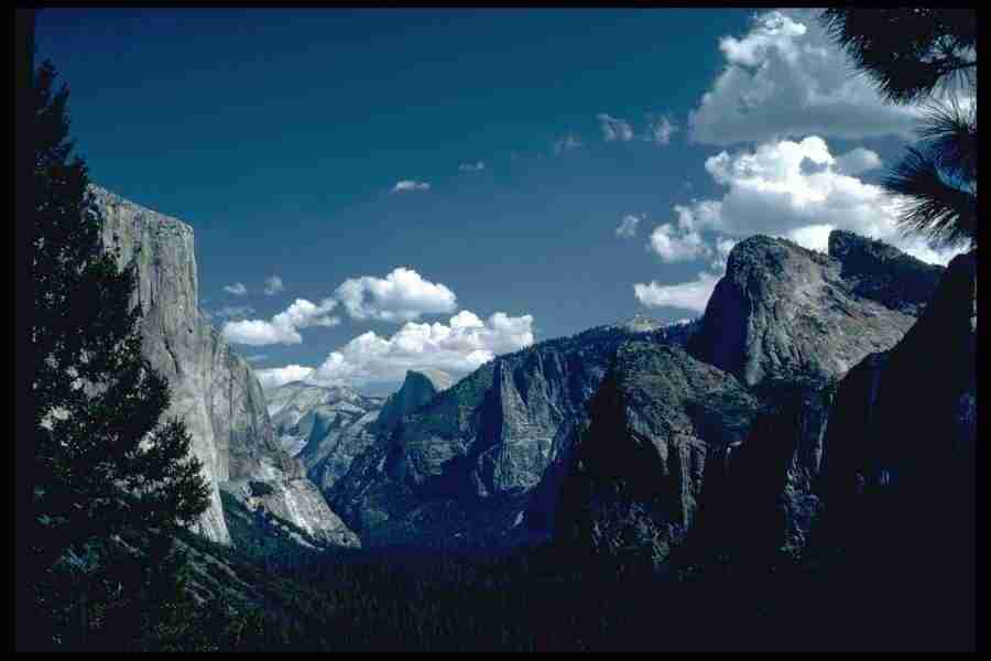 Yosemite - Corel Professional Photos ></a>
<script language=JavaScript> 
  var txt = 