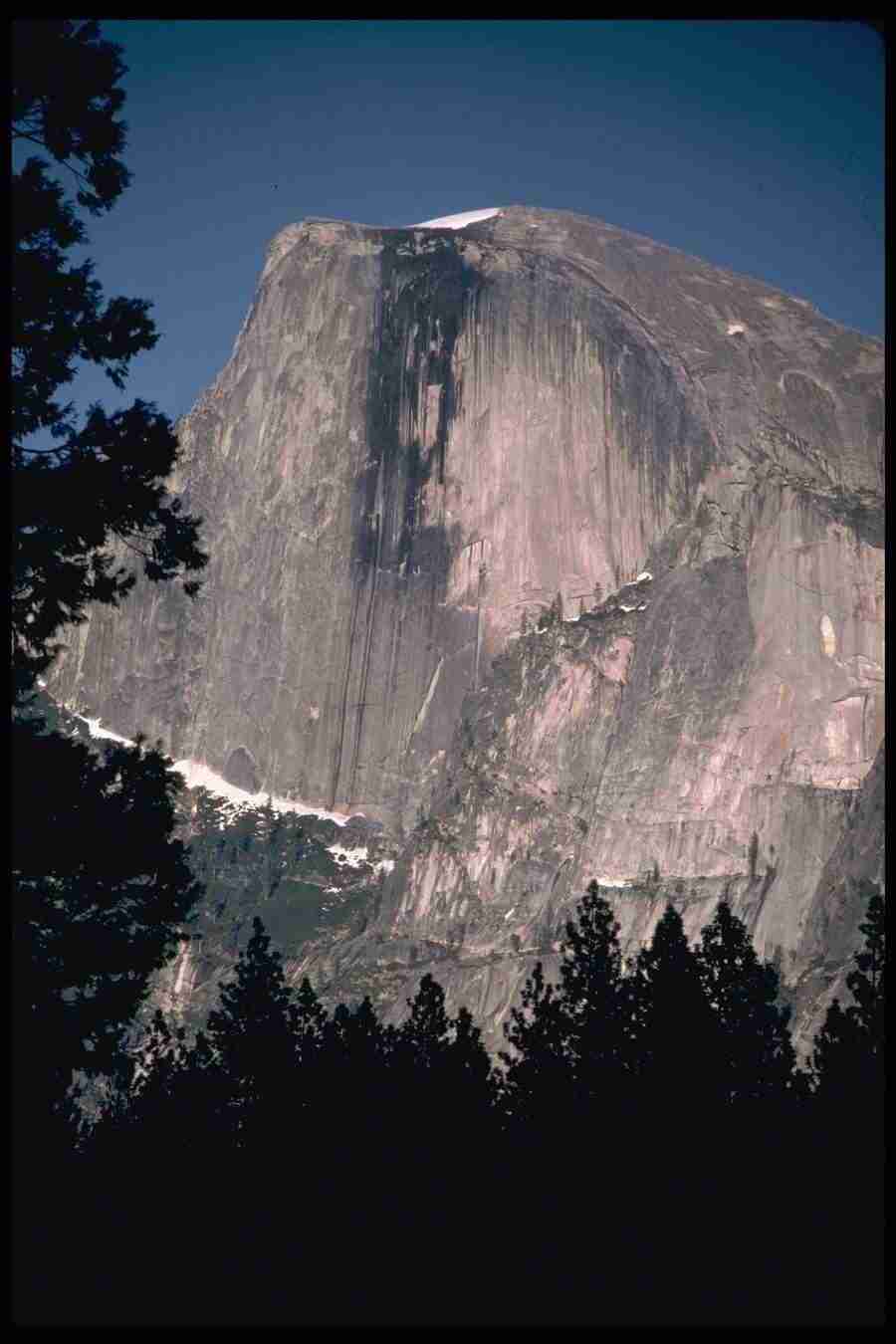 Yosemite - Corel Professional Photos ></a>
<script language=JavaScript> 
  var txt = 