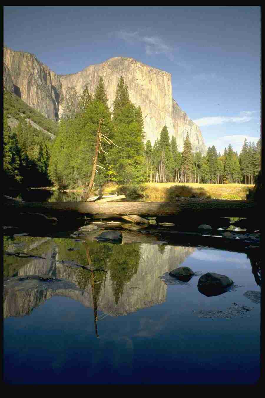 Yosemite - Corel Professional Photos ></a>
<script language=JavaScript> 
  var txt = 