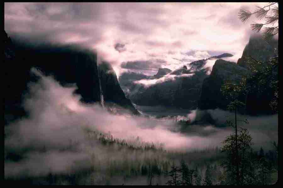 Yosemite - Corel Professional Photos ></a>
<script language=JavaScript> 
  var txt = 