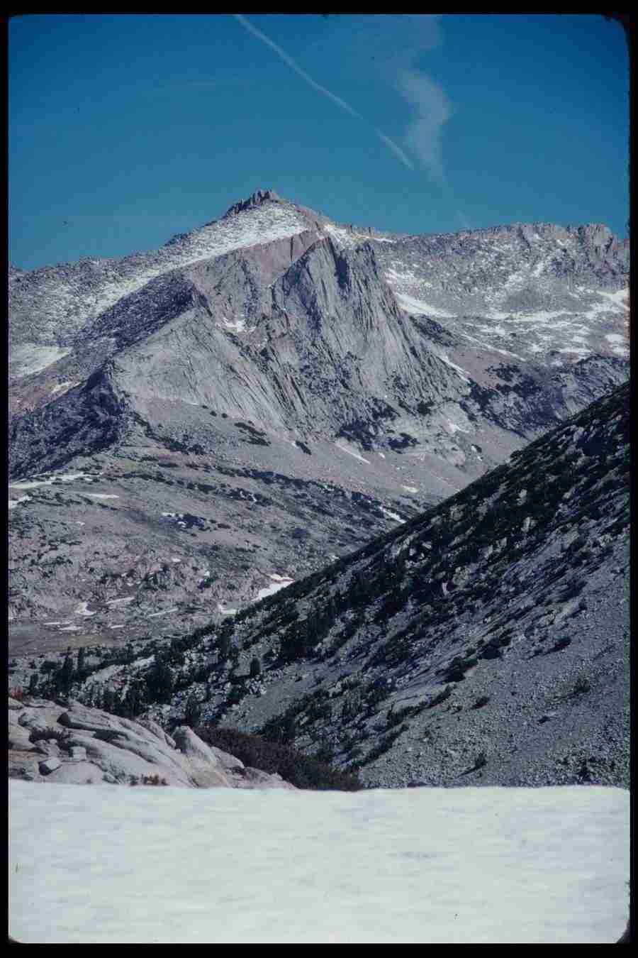 Yosemite - Corel Professional Photos ></a>
<script language=JavaScript> 
  var txt = 