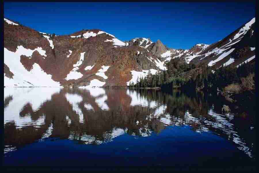 Yosemite - Corel Professional Photos ></a>
<script language=JavaScript> 
  var txt = 