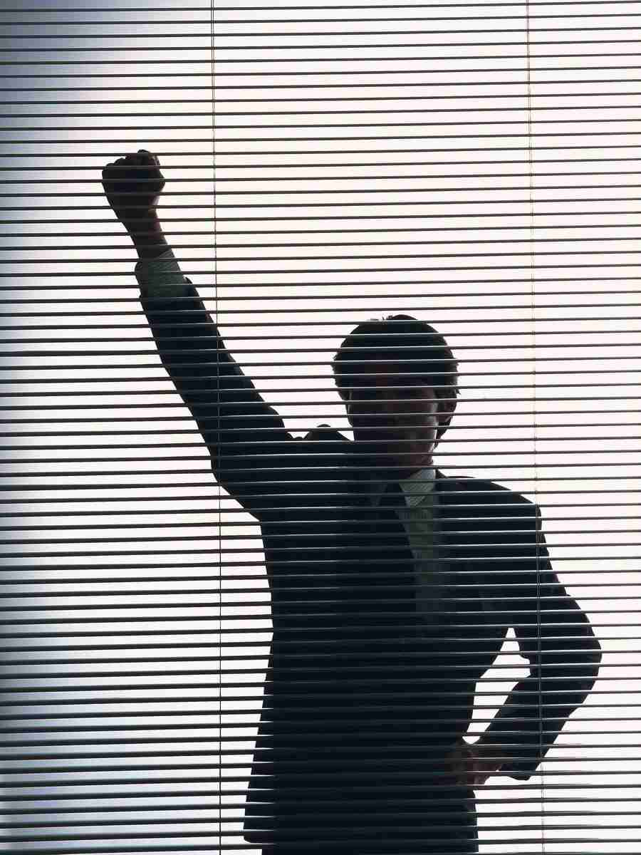 Business Silhouette - DAJ Digital Images ></a>
<script language=JavaScript> 
  var txt = 
