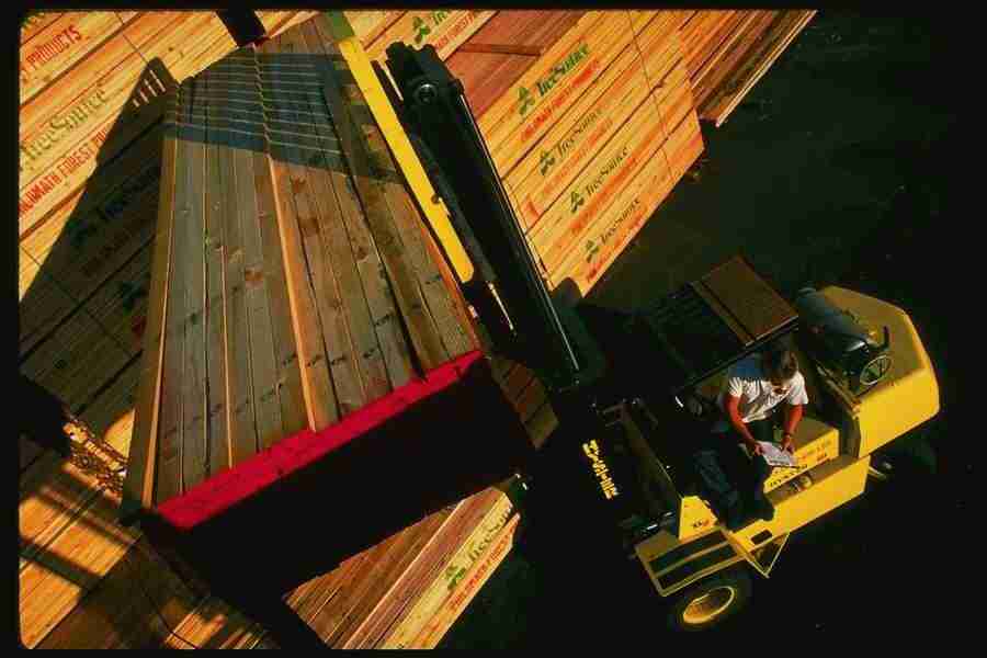 People and Lifestyles1 - DiAMAR ></a>
<script language=JavaScript> 
  var txt = 