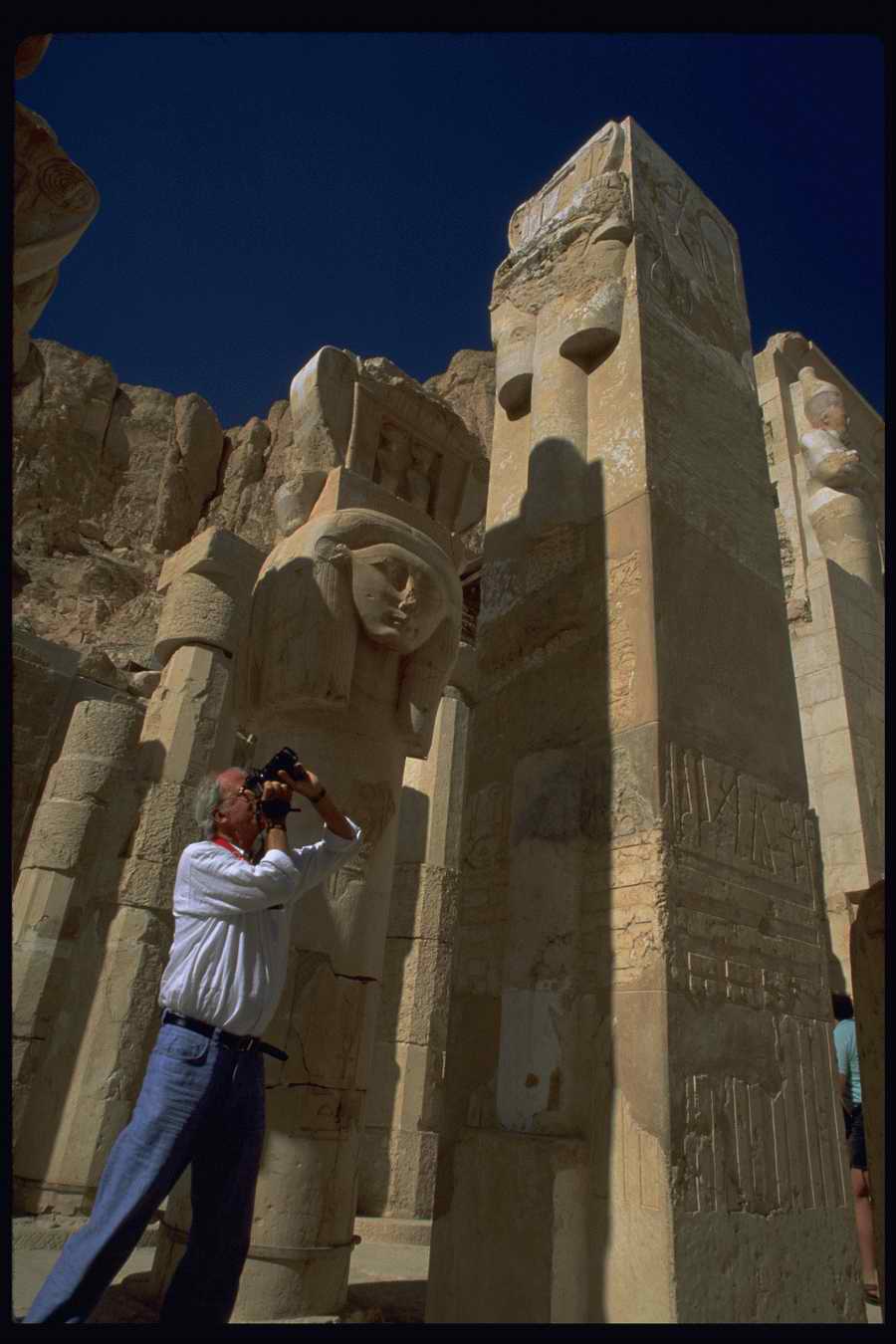 People and Lifestyles 10 - DiAMAR ></a>
<script language=JavaScript> 
  var txt = 