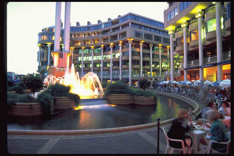 People and Lifestyles 10 - DiAMAR ></a>
<script language=JavaScript> 
  var txt = 