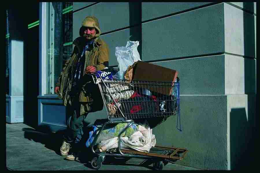 People and Lifestyles 2 - DiAMAR ></a>
<script language=JavaScript> 
  var txt = 