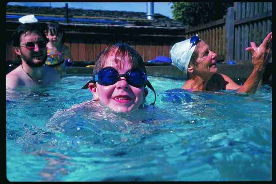 People and Lifestyles3 - DiAMAR ></a>
<script language=JavaScript> 
  var txt = 