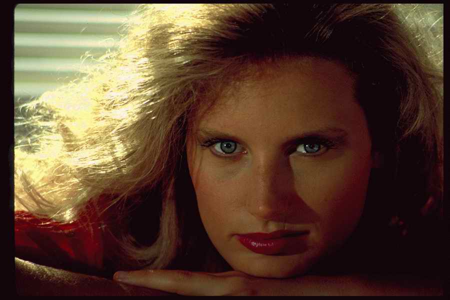 People and Lifestyles 4 - DiAMAR ></a>
<script language=JavaScript> 
  var txt = 