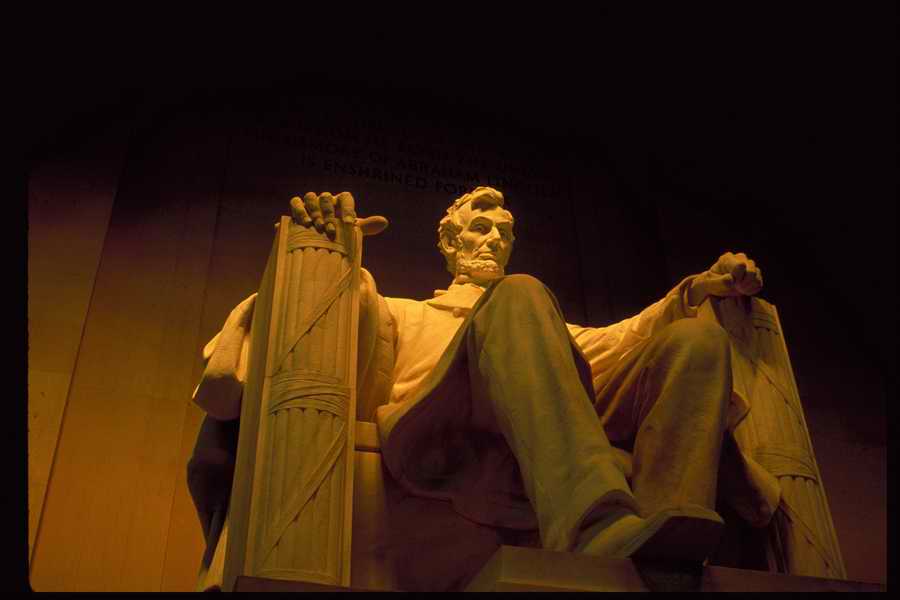 People and Lifestyles 4 - DiAMAR ></a>
<script language=JavaScript> 
  var txt = 