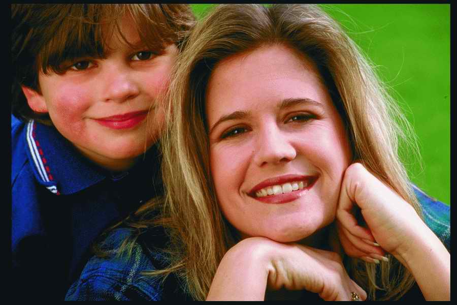 People and Lifestyles 7 - DiAMAR ></a>
<script language=JavaScript> 
  var txt = 