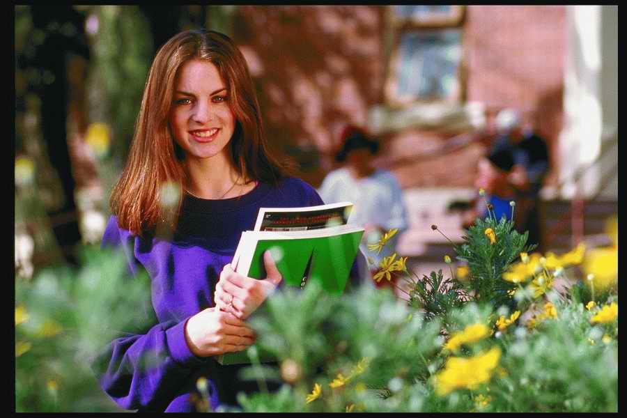 People and Lifestyles 7 - DiAMAR ></a>
<script language=JavaScript> 
  var txt = 