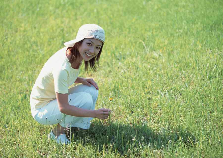 Cheerful Women - Datacraft Sozaijiten  ></a>
<script language=JavaScript> 
  var txt = 