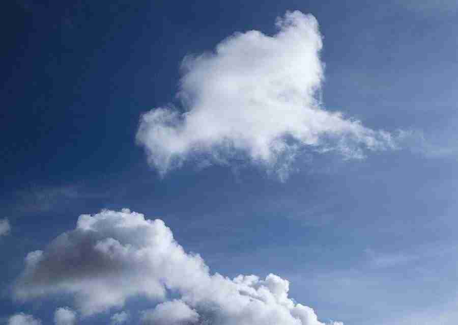 Clouds - Datacraft Sozaijiten  ></a>
<script language=JavaScript> 
  var txt = 