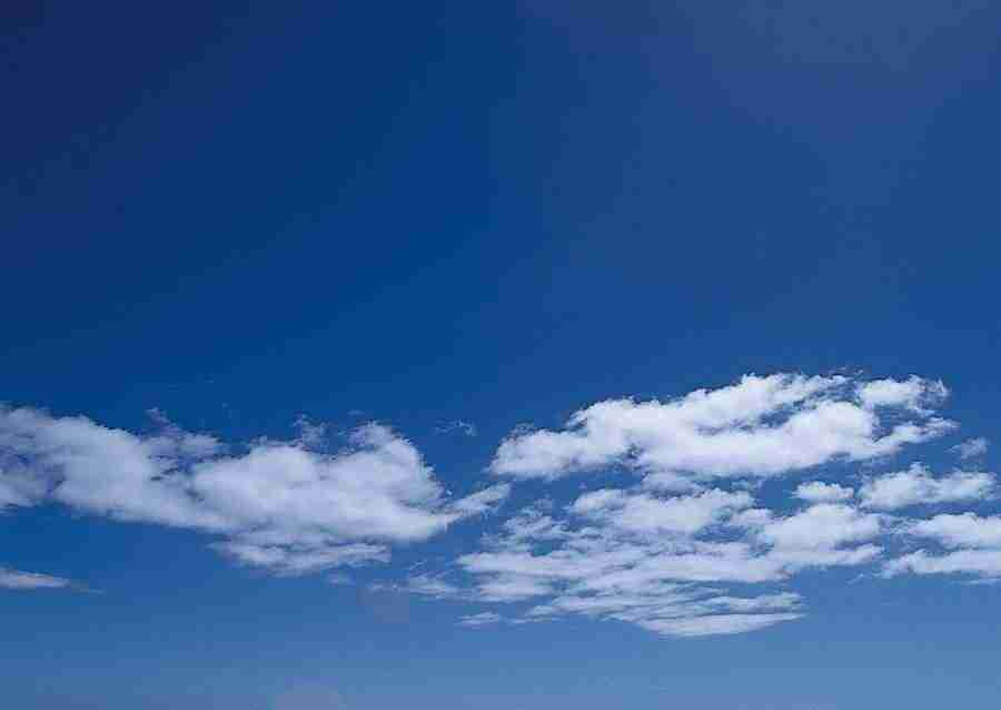 Clouds - Datacraft Sozaijiten  ></a>
<script language=JavaScript> 
  var txt = 
