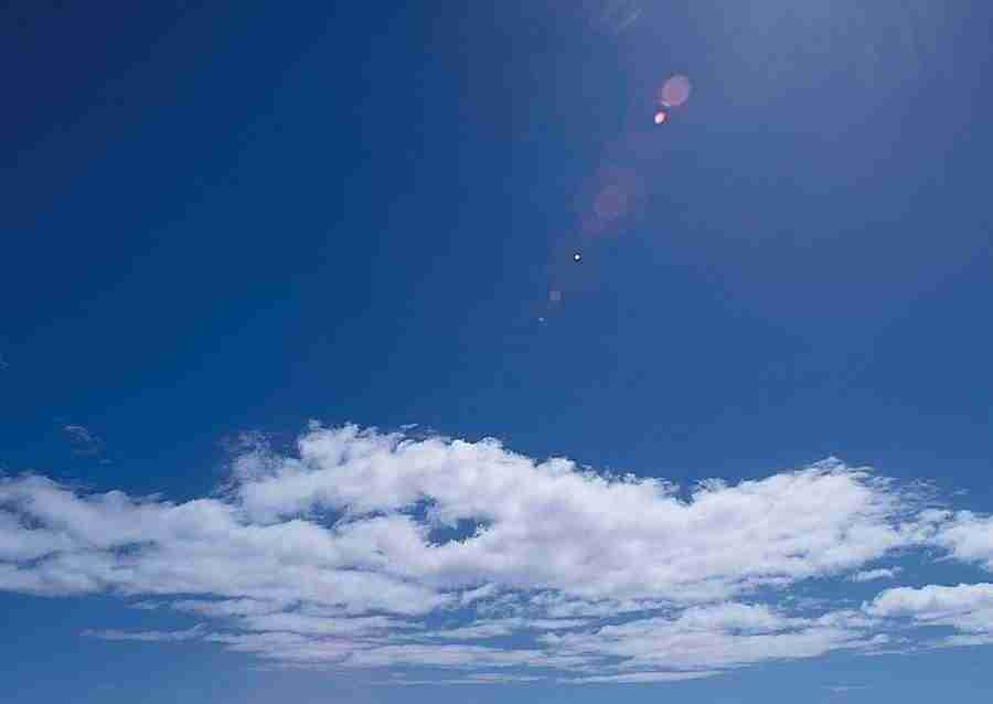 Clouds - Datacraft Sozaijiten  ></a>
<script language=JavaScript> 
  var txt = 