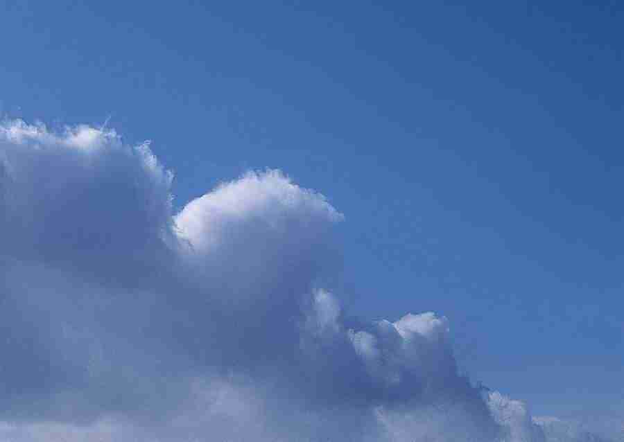 Clouds - Datacraft Sozaijiten  ></a>
<script language=JavaScript> 
  var txt = 