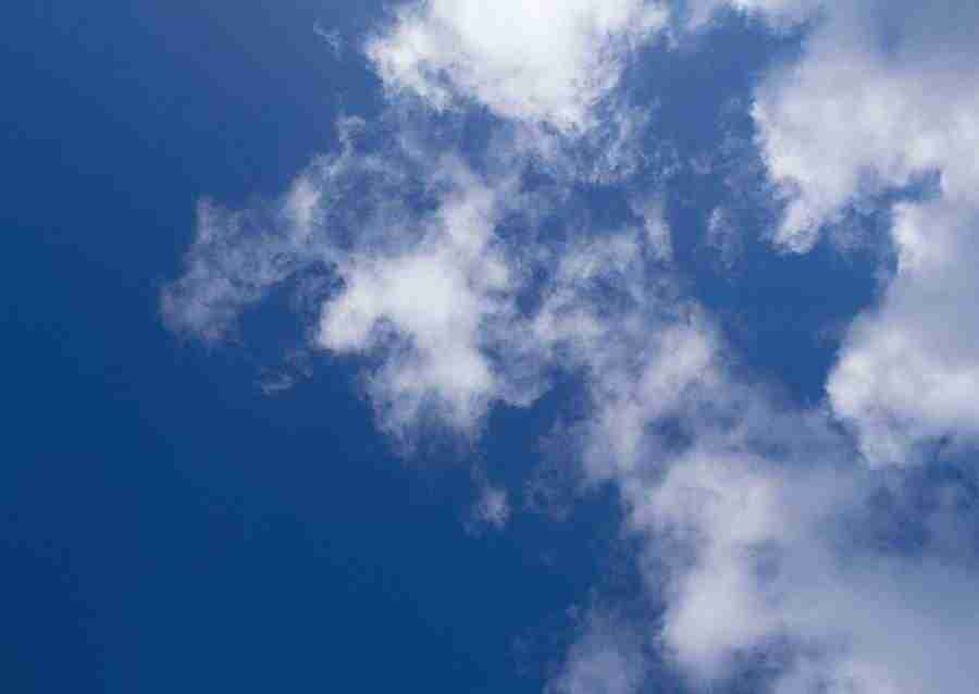 Clouds - Datacraft Sozaijiten  ></a>
<script language=JavaScript> 
  var txt = 