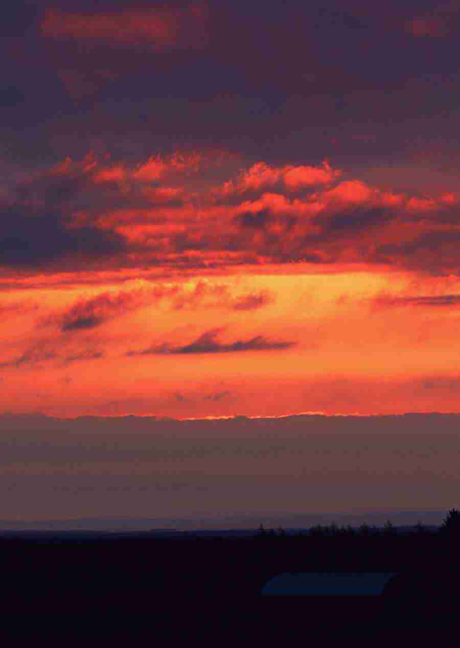 Ground and Sky - Datacraft Sozaijiten  ></a>
<script language=JavaScript> 
  var txt = 