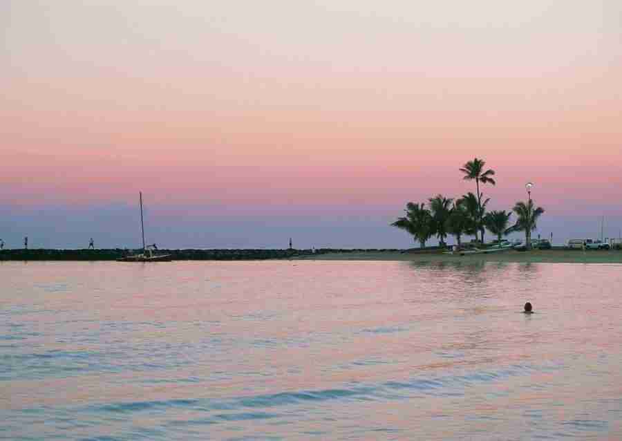 Hawaii - Datacraft Sozaijiten  ></a>
<script language=JavaScript> 
  var txt = 