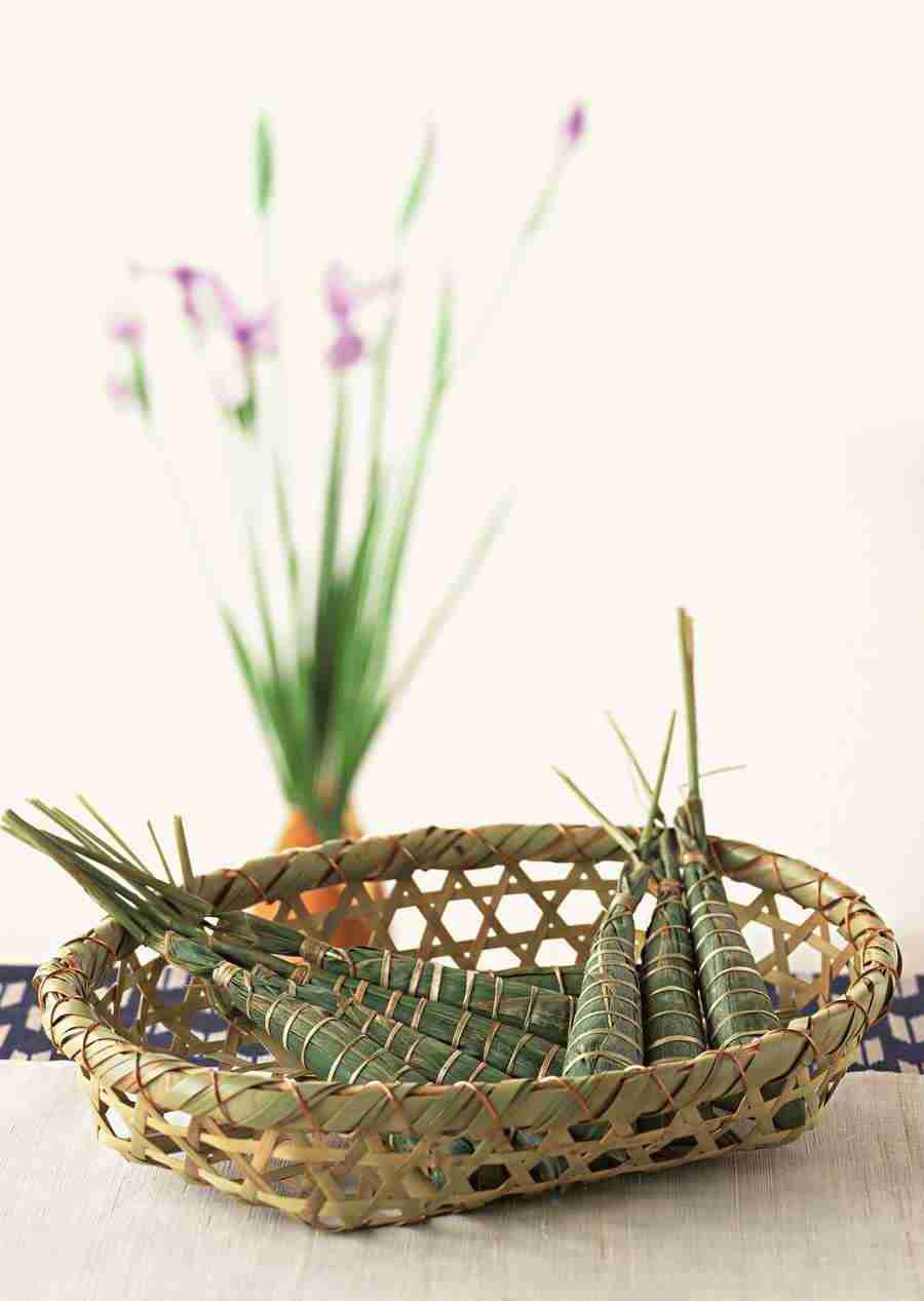 Japanese Yearly Celebrations - Datacraft Sozaijiten  ></a>
<script language=JavaScript> 
  var txt = 