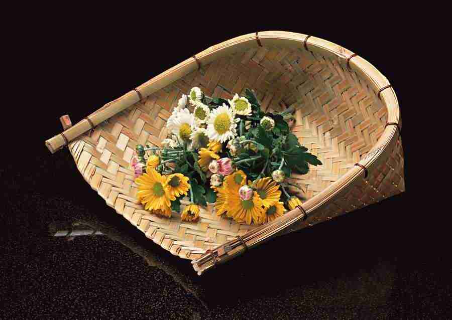 Japanese Yearly Celebrations - Datacraft Sozaijiten  ></a>
<script language=JavaScript> 
  var txt = 