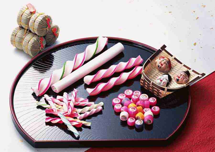 Japanese Yearly Celebrations - Datacraft Sozaijiten  ></a>
<script language=JavaScript> 
  var txt = 