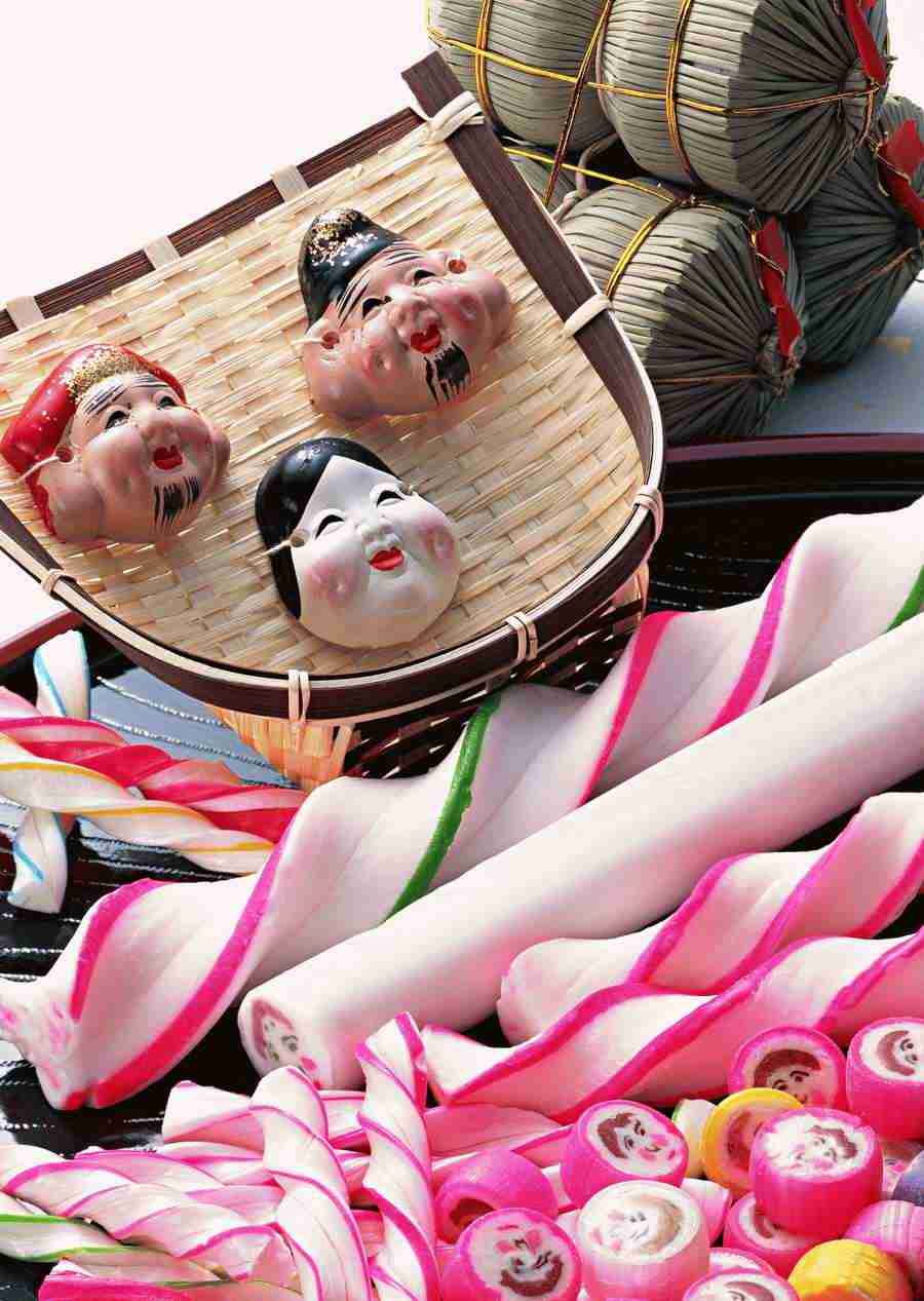 Japanese Yearly Celebrations - Datacraft Sozaijiten  ></a>
<script language=JavaScript> 
  var txt = 