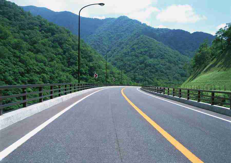 Landscapes Featuring Roads - Datacraft Sozaijiten  ></a>
<script language=JavaScript> 
  var txt = 