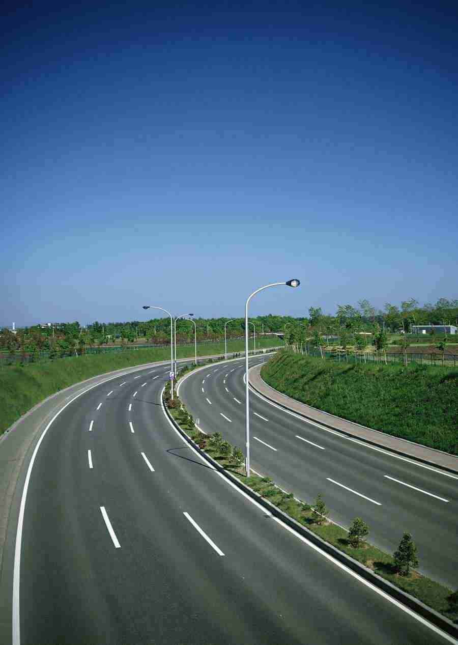 Landscapes Featuring Roads - Datacraft Sozaijiten  ></a>
<script language=JavaScript> 
  var txt = 