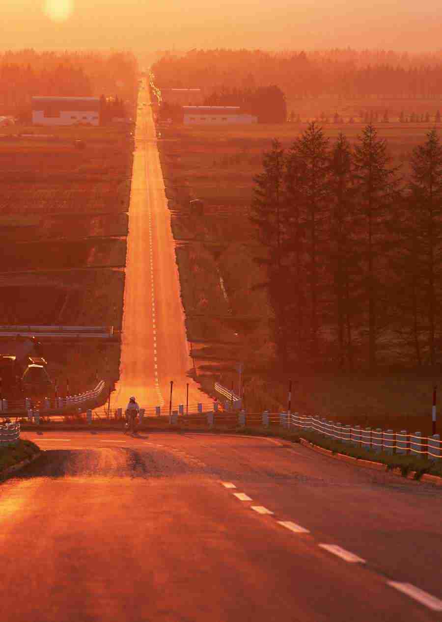 Landscapes Featuring Roads - Datacraft Sozaijiten  ></a>
<script language=JavaScript> 
  var txt = 