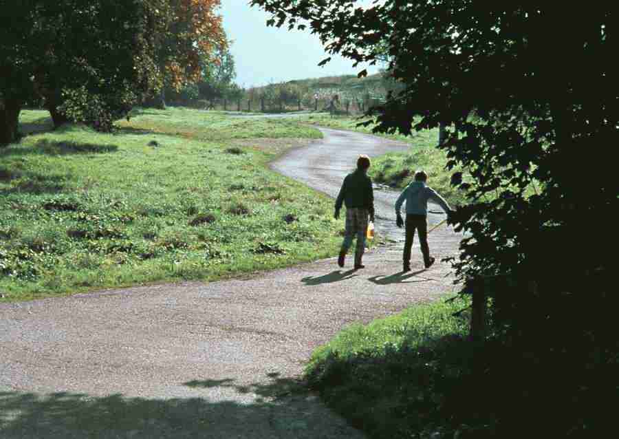 Landscapes Featuring Roads - Datacraft Sozaijiten  ></a>
<script language=JavaScript> 
  var txt = 