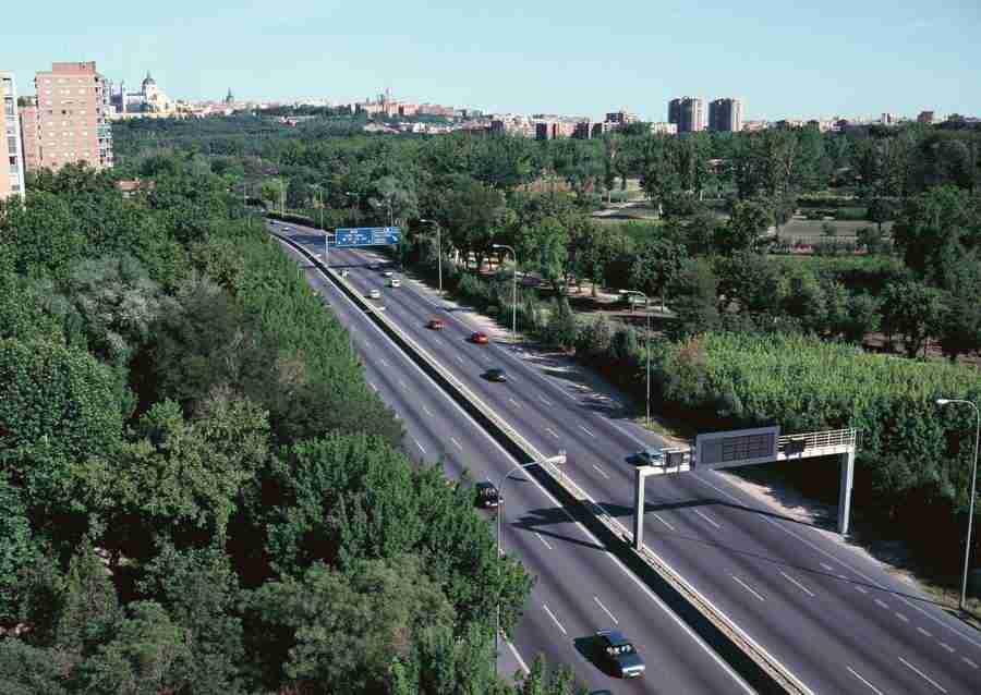 Landscapes Featuring Roads - Datacraft Sozaijiten  ></a>
<script language=JavaScript> 
  var txt = 