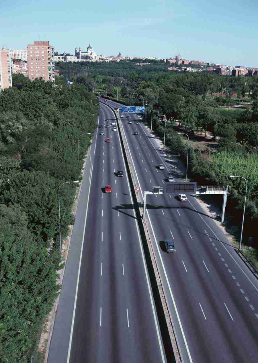 Landscapes Featuring Roads - Datacraft Sozaijiten  ></a>
<script language=JavaScript> 
  var txt = 