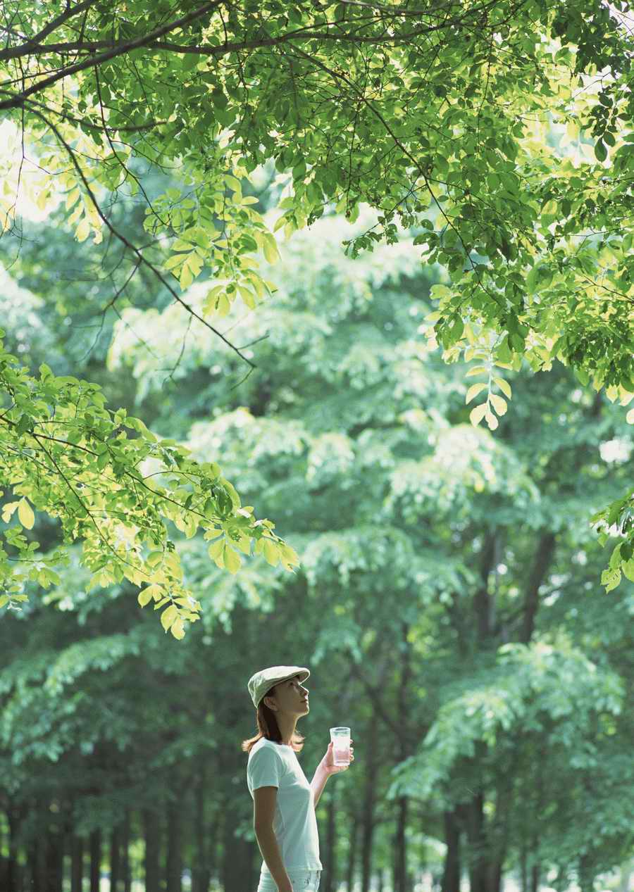 Leisure Time in the Meadow - Datacraft Sozaijiten  ></a>
<script language=JavaScript> 
  var txt = 