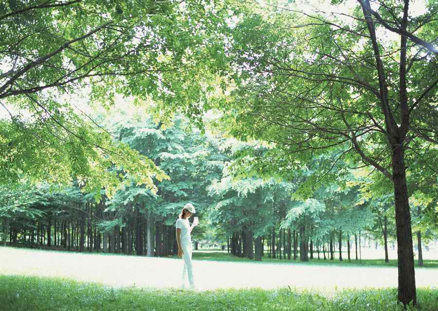 Leisure Time in the Meadow - Datacraft Sozaijiten  ></a>
<script language=JavaScript> 
  var txt = 