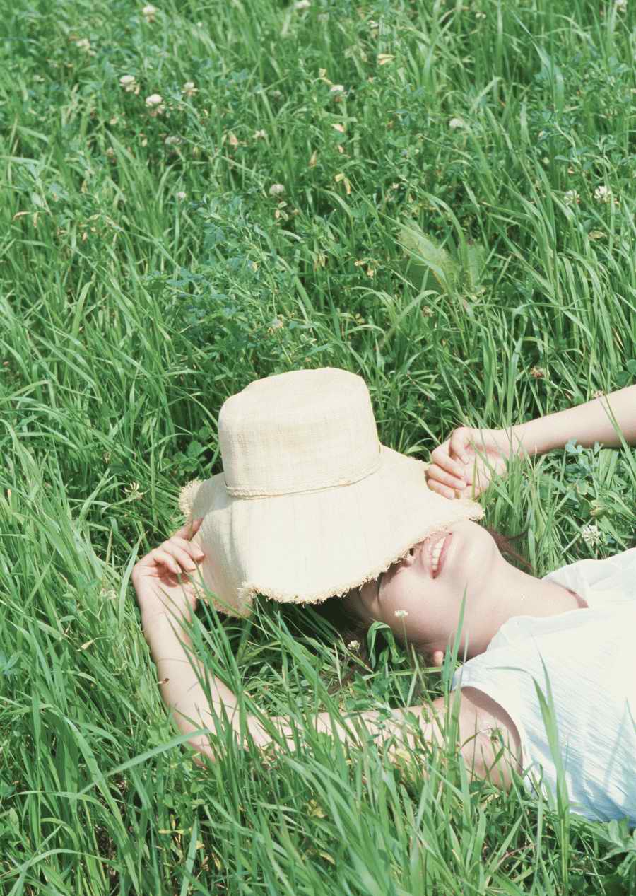 Leisure Time in the Meadow - Datacraft Sozaijiten  ></a>
<script language=JavaScript> 
  var txt = 