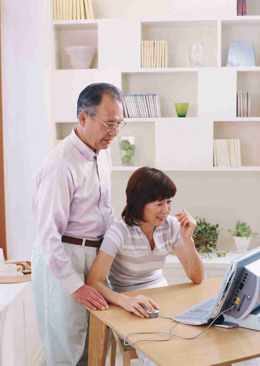 Seniors Leisure Time - Datacraft Sozaijiten  ></a>
<script language=JavaScript> 
  var txt = 