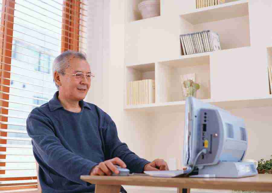 Seniors Leisure Time - Datacraft Sozaijiten  ></a>
<script language=JavaScript> 
  var txt = 